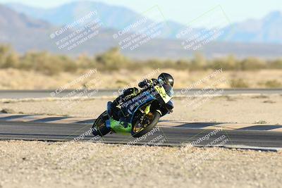 media/Dec-07-2025-CVMA (Sun) [[3e7d2de5dc]]/Race 18-Formula Twins-Formula 40 UL/